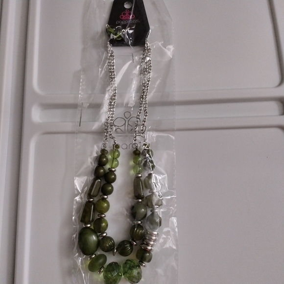 Pina Colada Paradise Green Necklace & Earrings - Picture 8 of 8